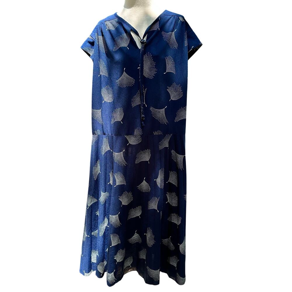 Vintage 60s/70s Shift Dress Sz Lrg/Med Fit Sleeveless Blue Pattern